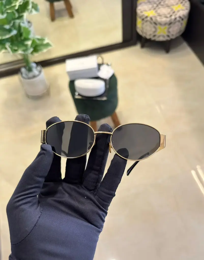 CELINE 1006 / GOLD BLK 