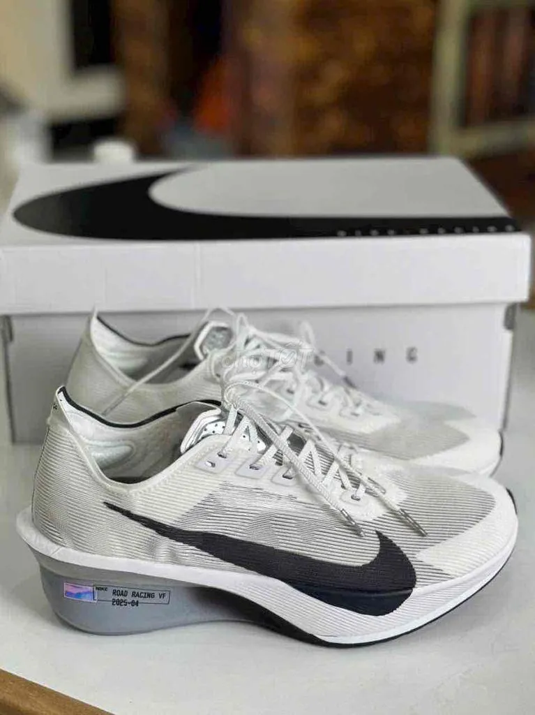 Nike zoom x fly (SILVER BLACK)