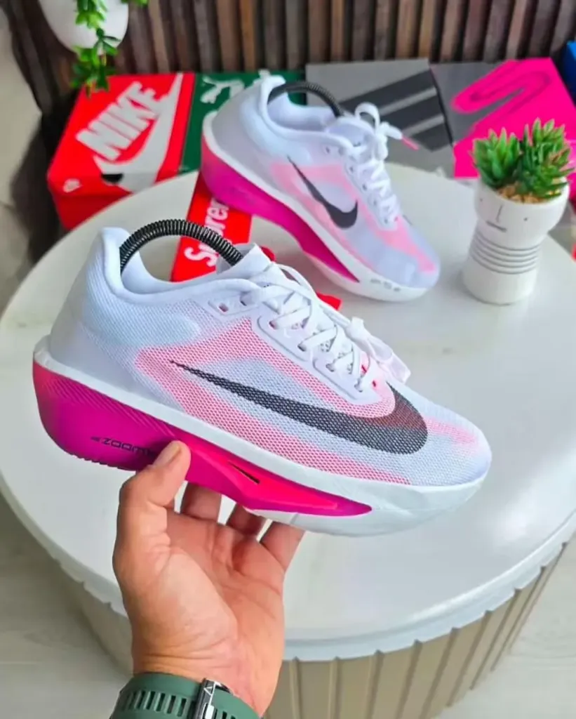 NIKE ZOOM FLY  (PINK)